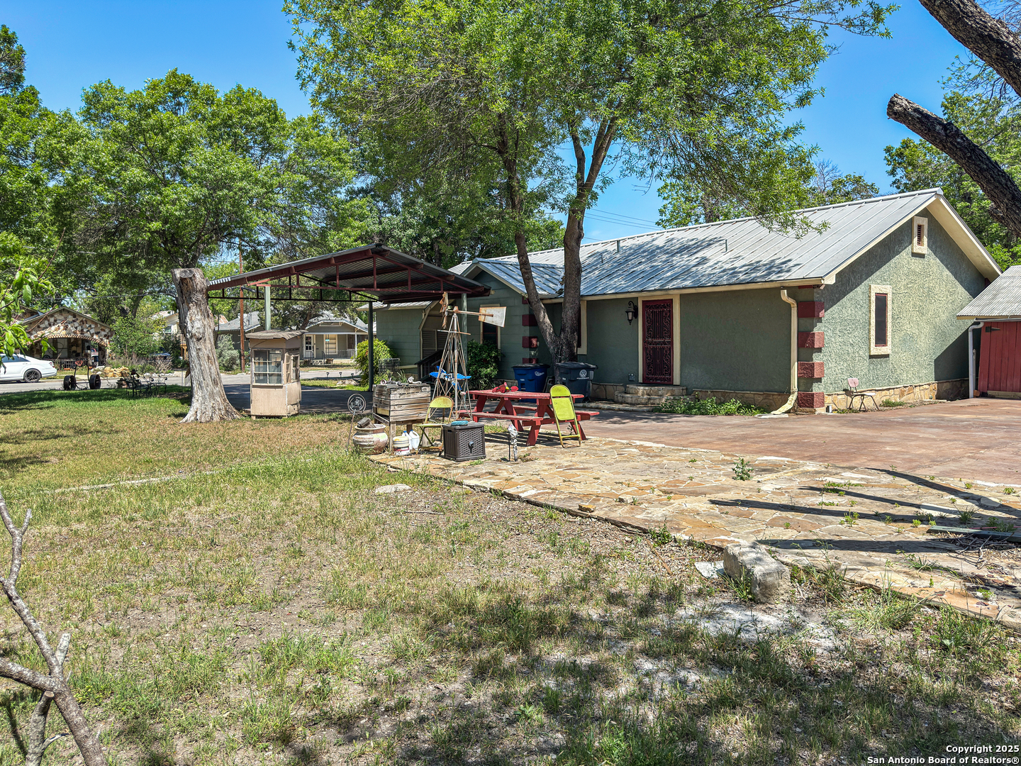 1175 W Coll New Braunfels TX 78130
