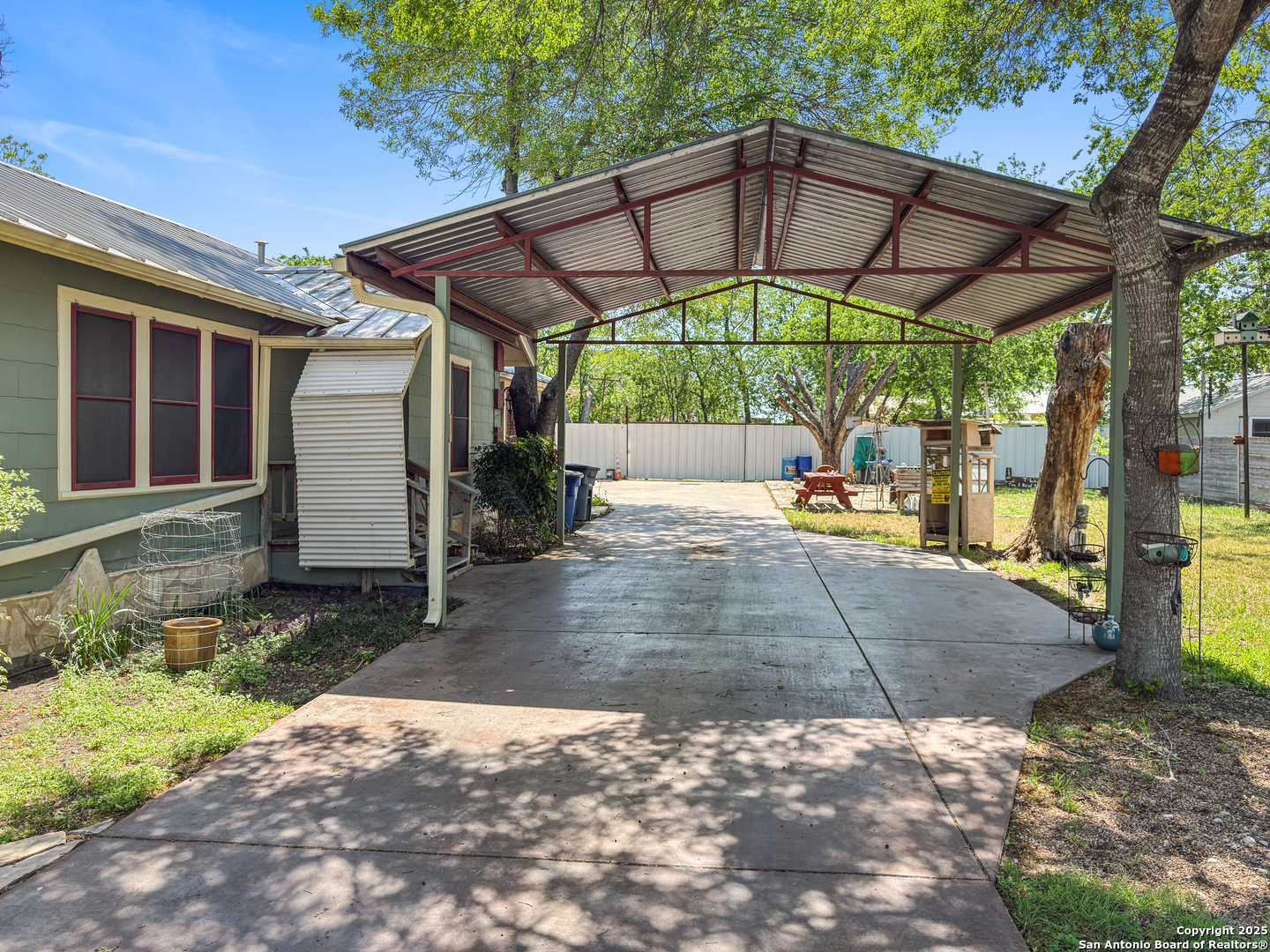 1175 W Coll New Braunfels TX 78130