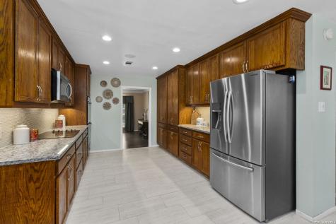 421 Windcrest Drive Windcrest TX 78239