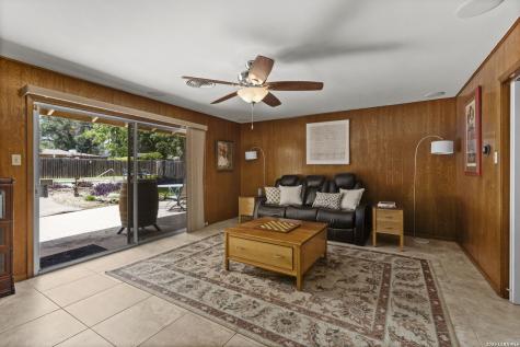 421 Windcrest Drive Windcrest TX 78239