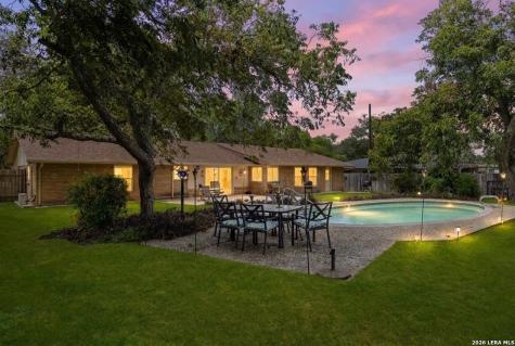 421 Windcrest Drive Windcrest TX 78239