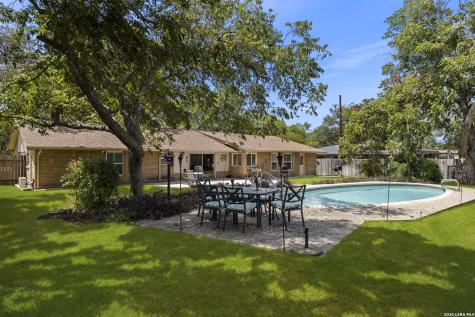 421 Windcrest Drive Windcrest TX 78239