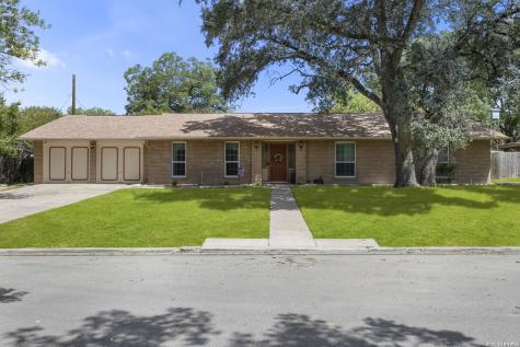 421 Windcrest Drive Windcrest TX 78239