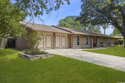 421 Windcrest Drive Windcrest TX 78239