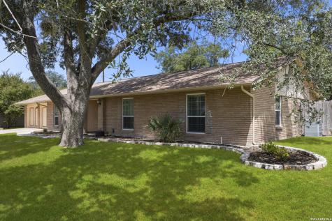 421 Windcrest Drive Windcrest TX 78239