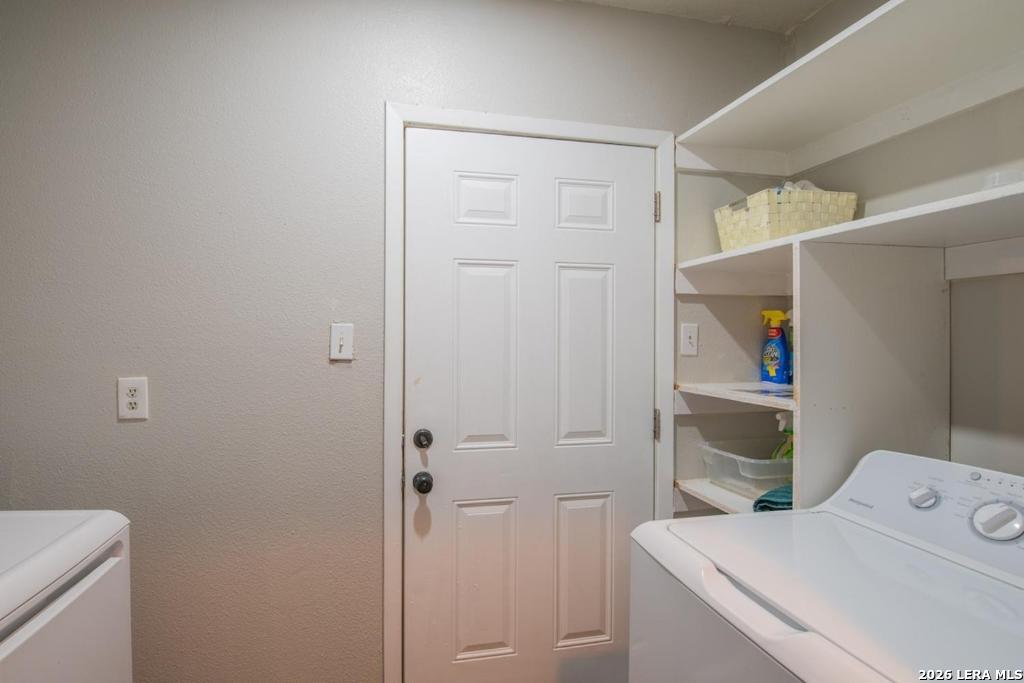 1423 Vista Del Monte San Antonio TX 78216