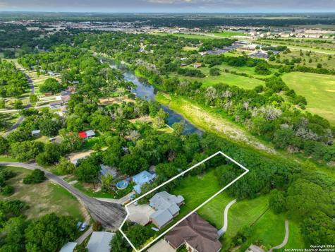 122 Navajo Trail Seguin TX 78155