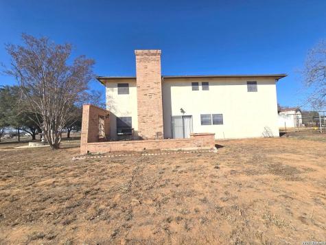 18970 W Fm 2790 Lytle TX 78052