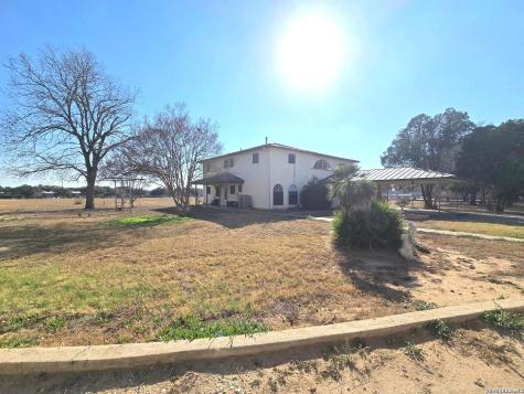 18970 W Fm 2790 Lytle TX 78052