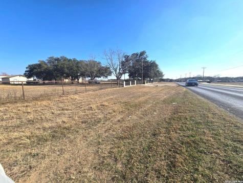 18970 W Fm 2790 Lytle TX 78052