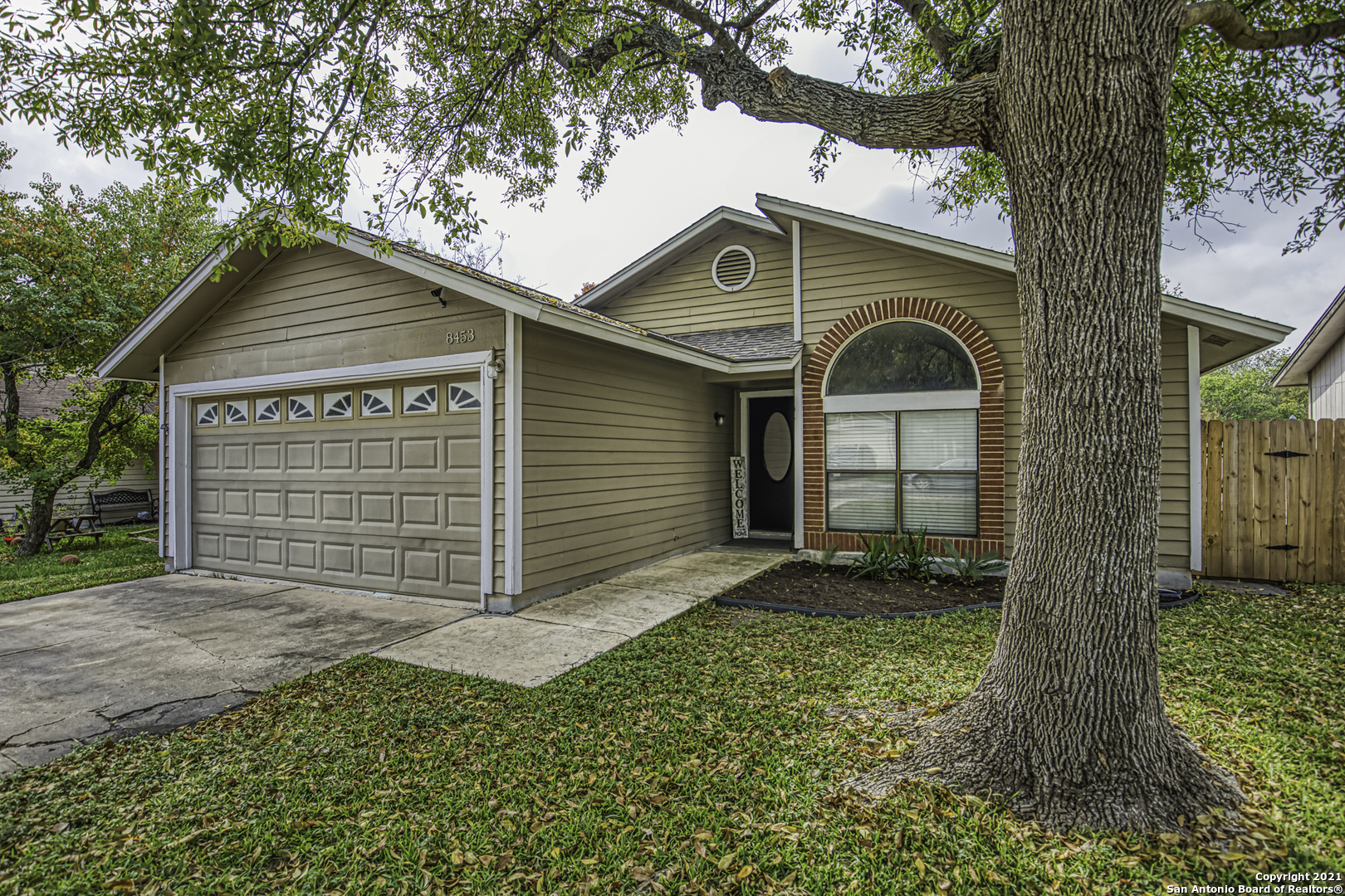 8453 Maple Ridge Drive San Antonio TX 78239
