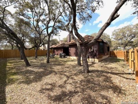 8918 Silent Cross San Antonio TX 78250