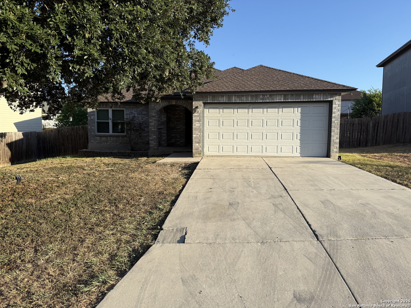 8015 Chestnut Gate Converse TX 78109