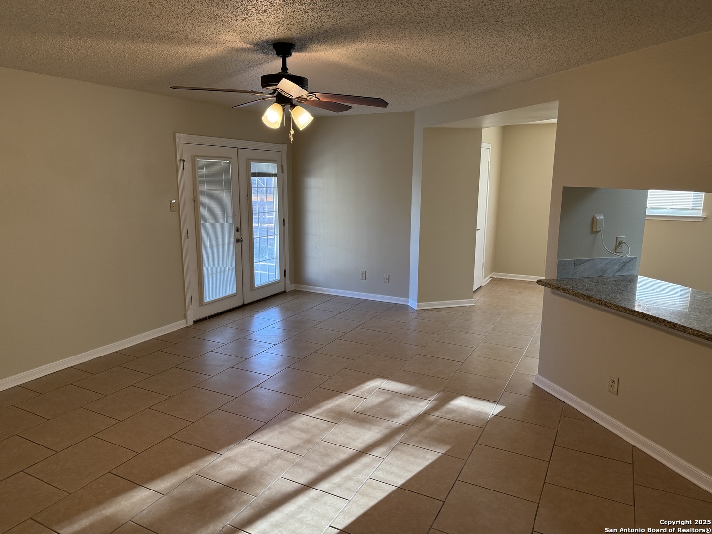 8015 Chestnut Gate Converse TX 78109