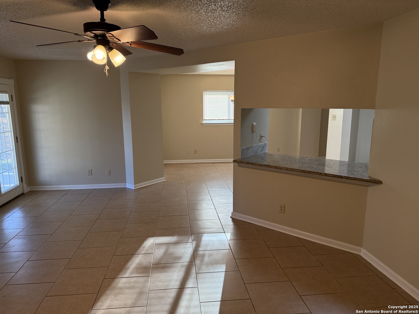 8015 Chestnut Gate Converse TX 78109