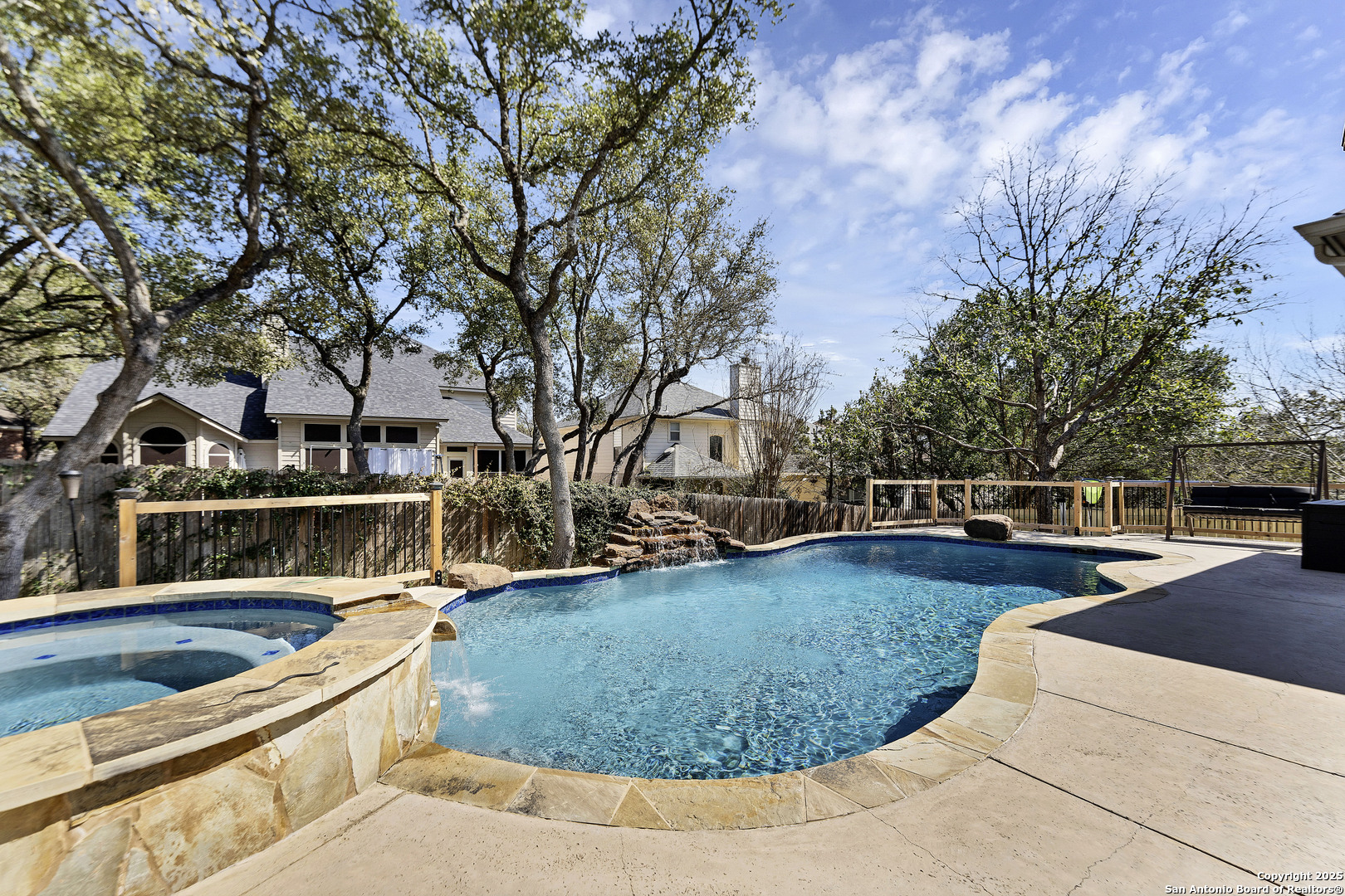1635 Lookout Point San Antonio TX 78260