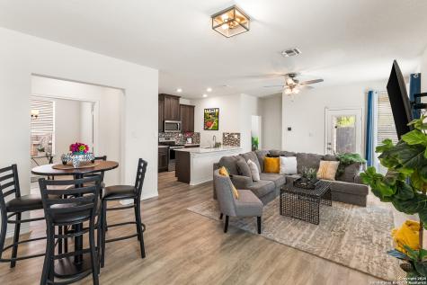 14902 Ardilla San Antonio TX 78217