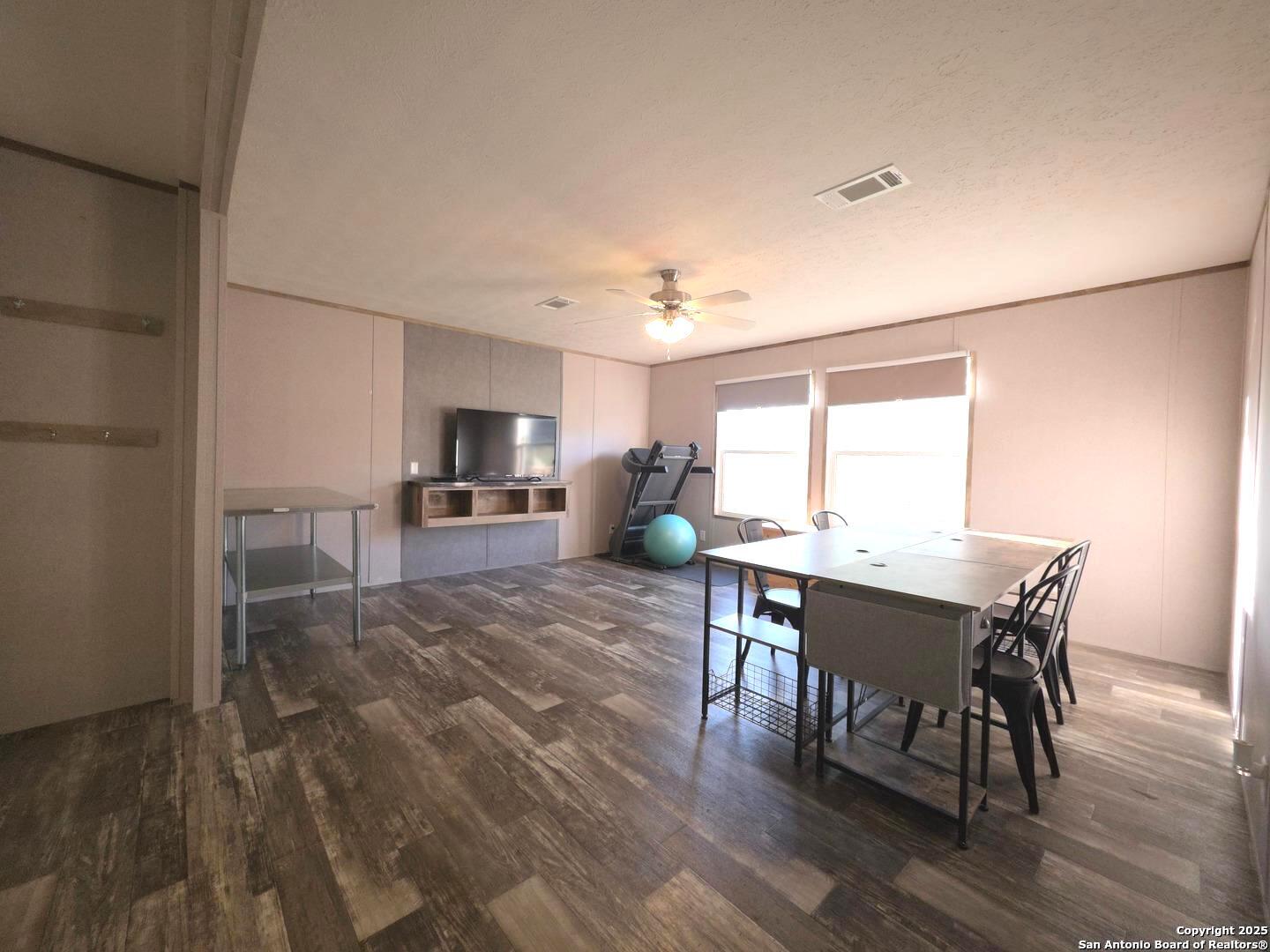 290 River Park Road Luling TX 78648
