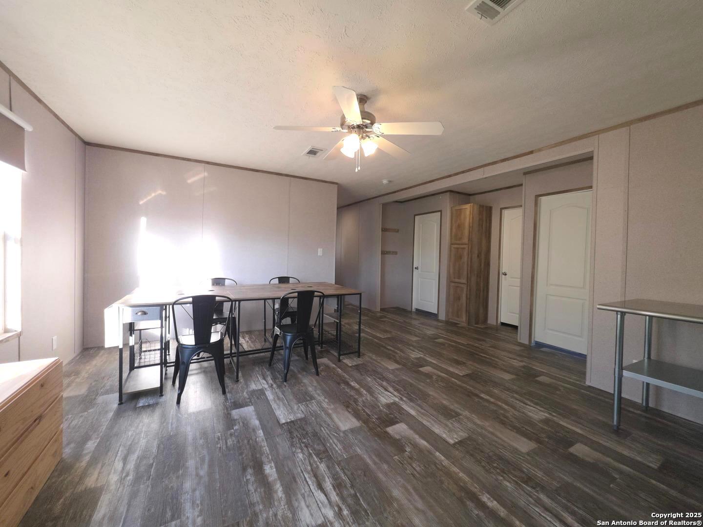290 River Park Road Luling TX 78648