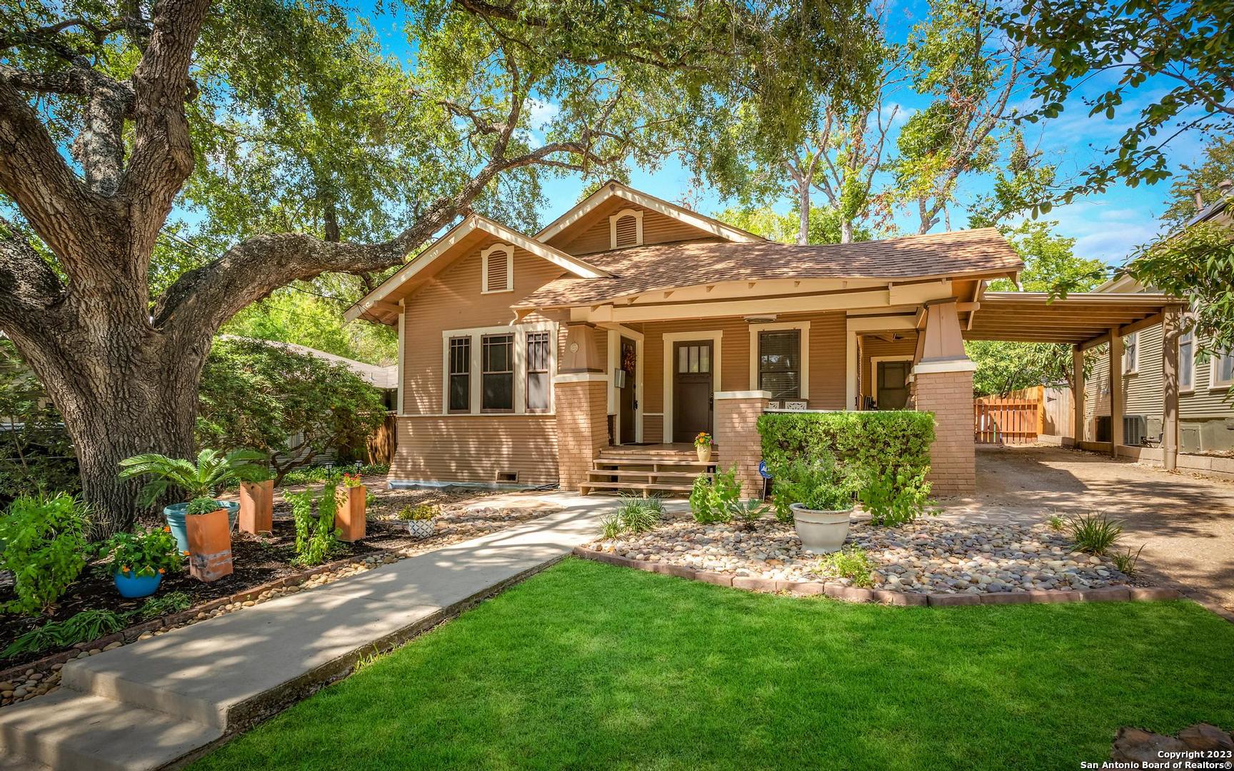 427 Queen Anne Court San Antonio TX 78209