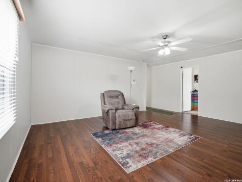 102 Mil Encinos Adkins TX 78101