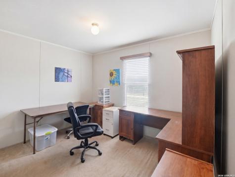 102 Mil Encinos Adkins TX 78101