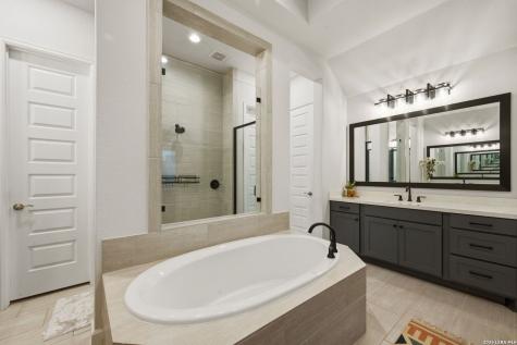 10006 Sarah Place Boerne TX 78006