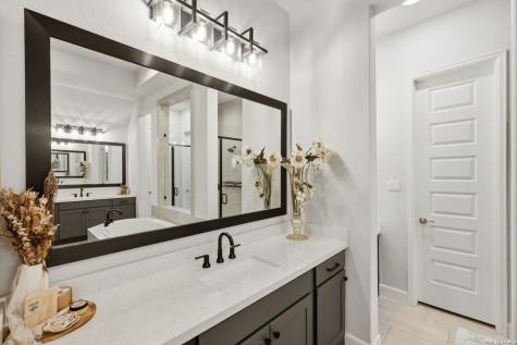 10006 Sarah Place Boerne TX 78006