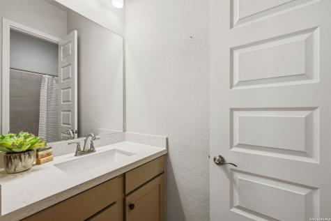 10006 Sarah Place Boerne TX 78006