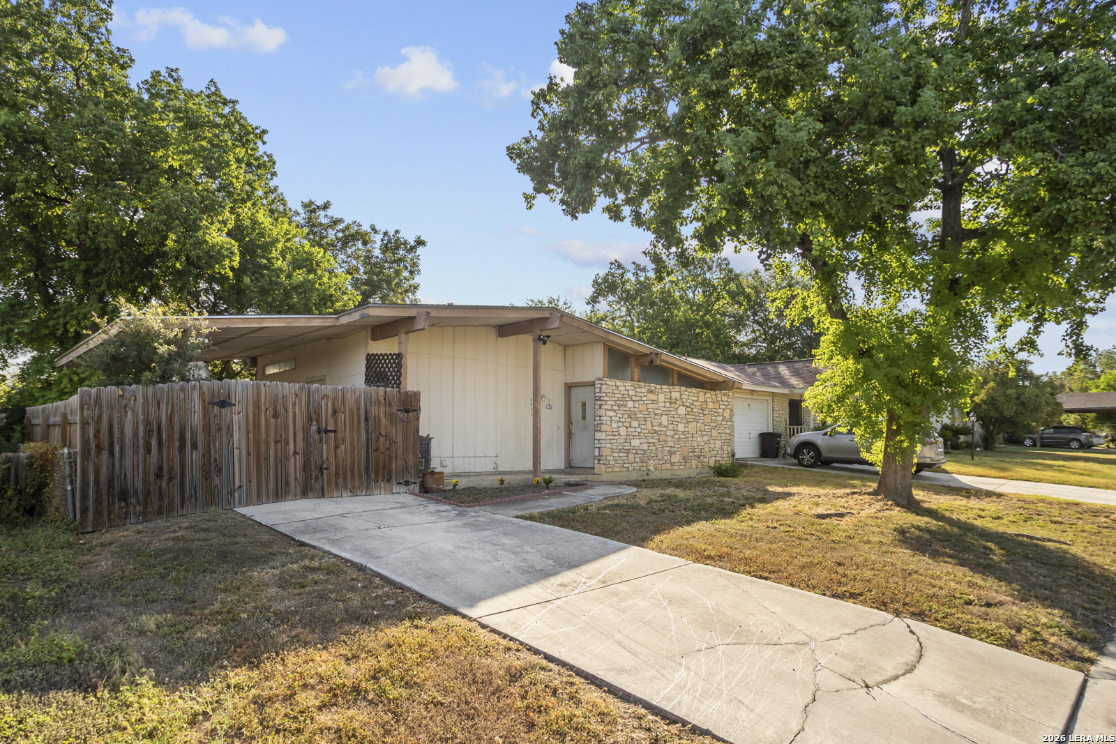 4311 Limpio San Antonio TX 78233
