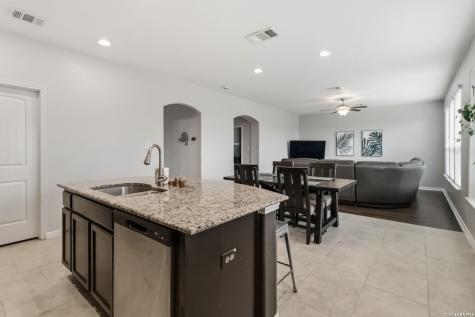 8120 Dublin Forest San Antonio TX 78253