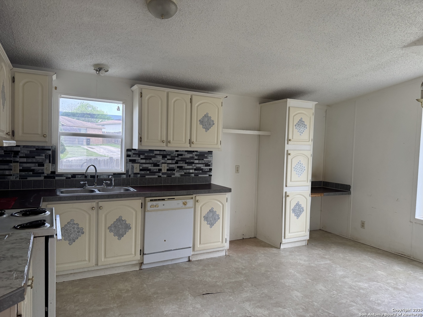 6010 Blind Meadow San Antonio TX 78222