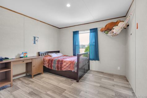 505 Lagunillas Charlotte TX 78011