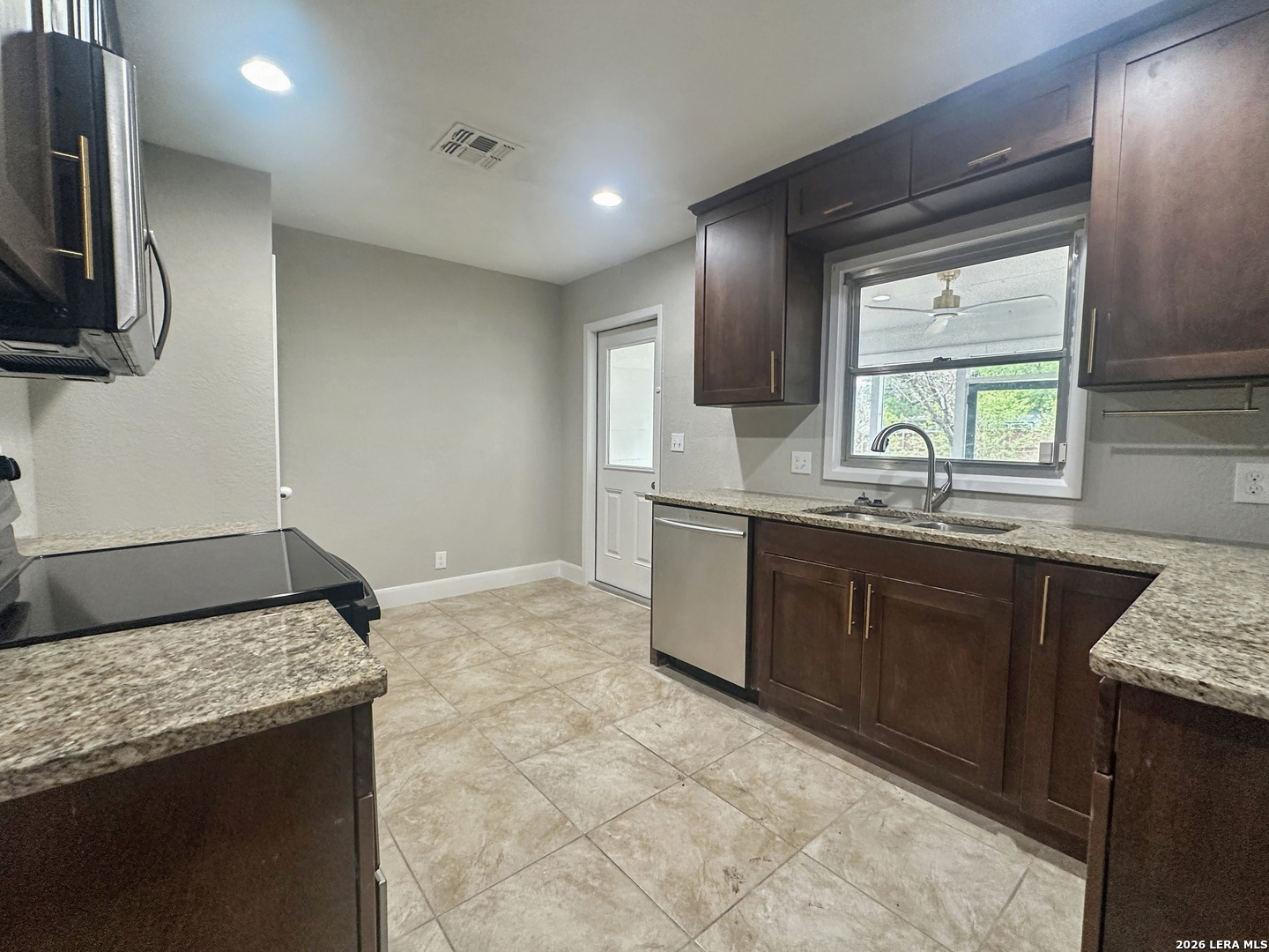 740 Rittiman Road Terrell Hills TX 78209