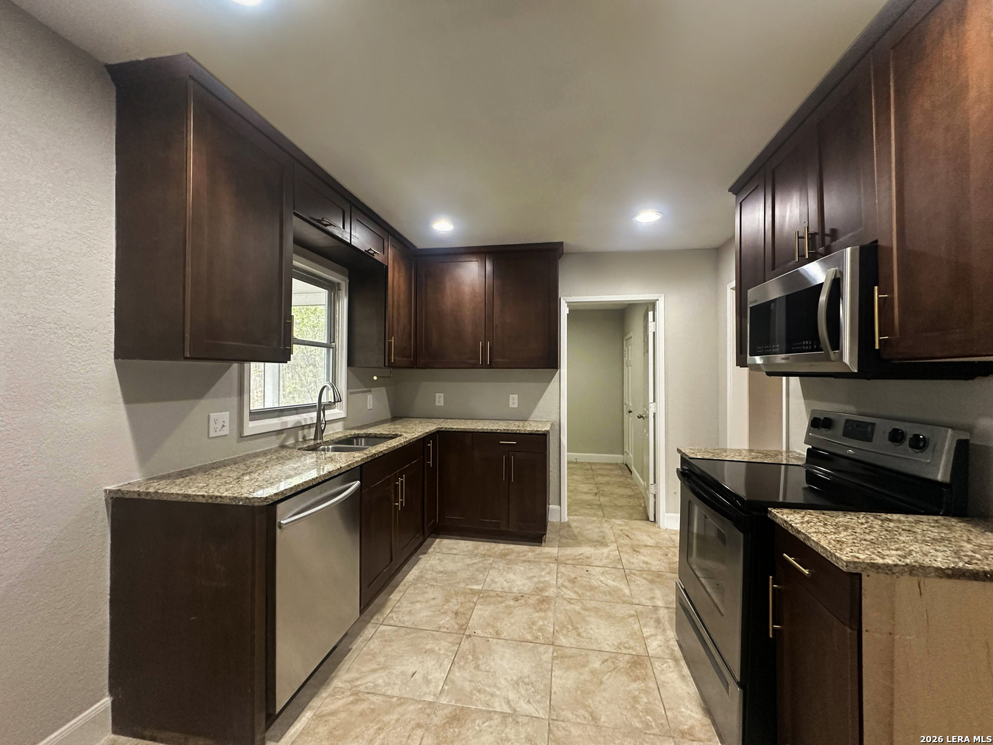 740 Rittiman Road Terrell Hills TX 78209