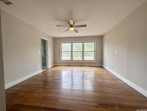 740 Rittiman Road Terrell Hills TX 78209