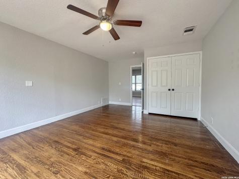 740 Rittiman Road Terrell Hills TX 78209