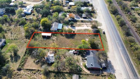 3948 State Highway 132 Lytle TX 78052