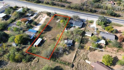 3948 State Highway 132 Lytle TX 78052