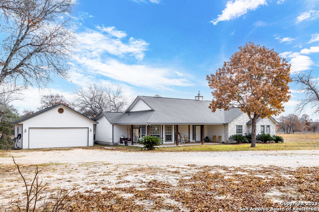 2211 County Road 770 Natalia TX 78059