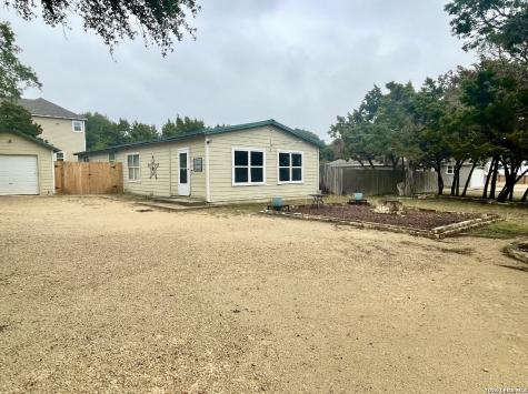 1705 Blueridge Drive Canyon Lake TX 78133