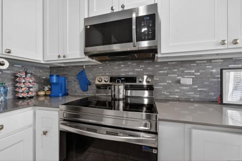 4326 Waterwood Pass Elmendorf TX 78112