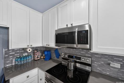 4326 Waterwood Pass Elmendorf TX 78112