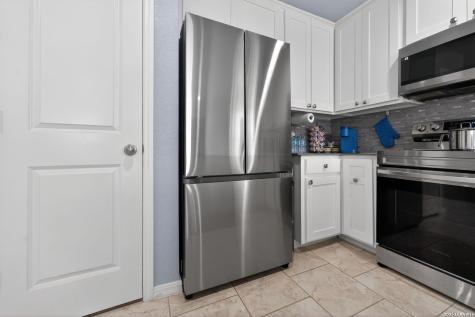 4326 Waterwood Pass Elmendorf TX 78112