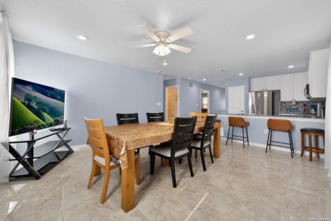 4326 Waterwood Pass Elmendorf TX 78112