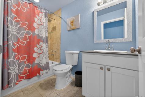 4326 Waterwood Pass Elmendorf TX 78112