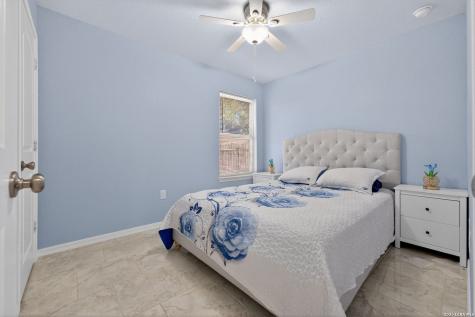 4326 Waterwood Pass Elmendorf TX 78112