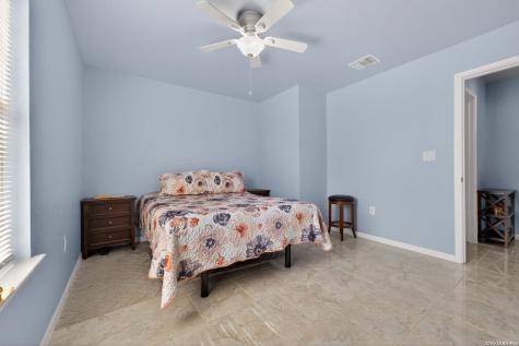 4326 Waterwood Pass Elmendorf TX 78112