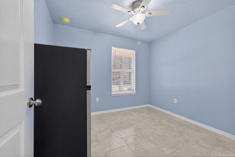 4326 Waterwood Pass Elmendorf TX 78112