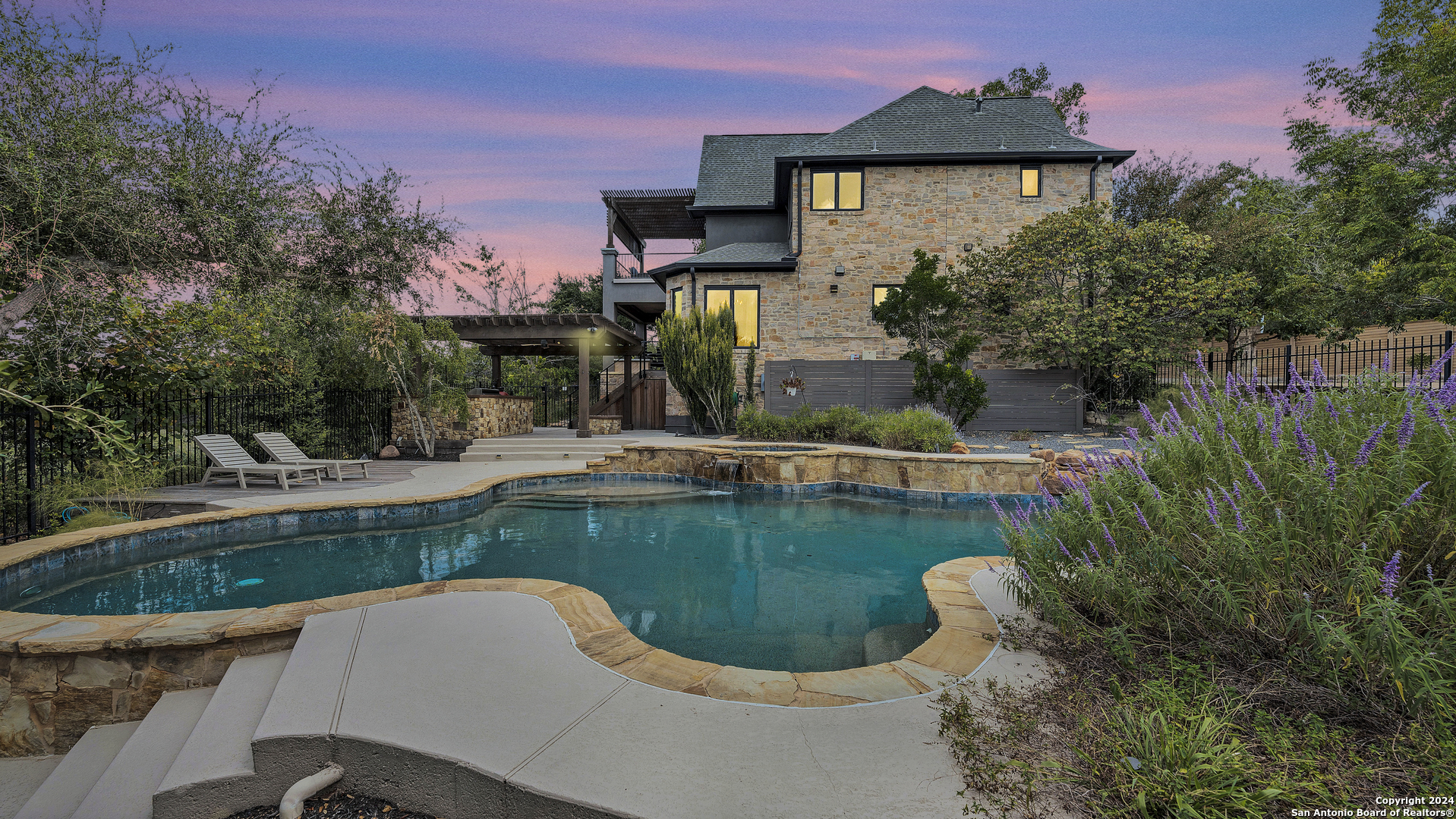 5831 Brittlyns Court Austin TX 78730